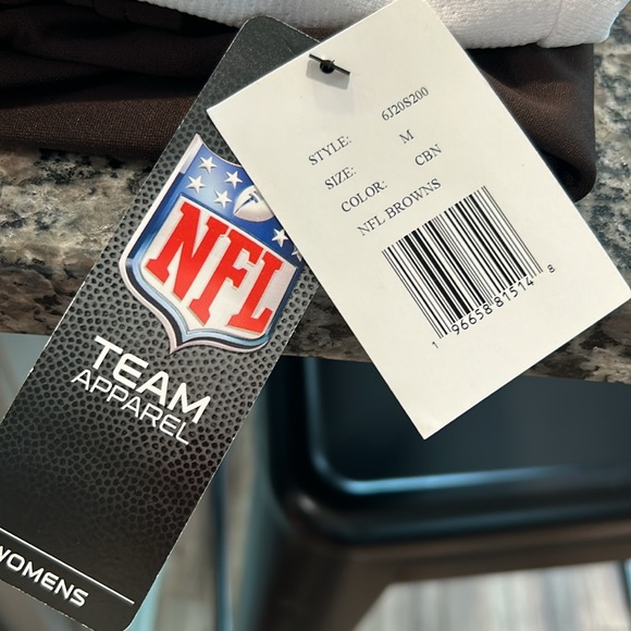 NFL TEAM APPAREL CLEVELAND BROWNS fan lace up jersey. NWT - Picture 6 of 6